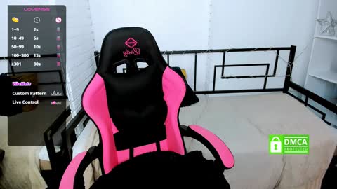 Snapshot of abogailmaartin chatting on December 2024 02:11:02 AM Mary online show from December 2024 02:11:02 AM