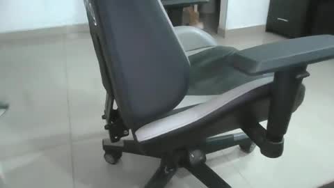 abraca402512 online show from June 2026 04:42:01 PM