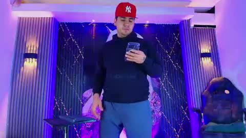 abrahamjg online show from July 2026 06:11:02 PM
