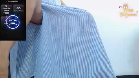 Snapshot of abril_beltran_ chatting on October 2025 11:27:01 PM Abril Beltran online show from October 2025 11:27:01 PM