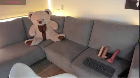 Snapshot of abril_dash chatting on February 2025 09:14:01 PM Abril online show from February 2025 09:14:01 PM