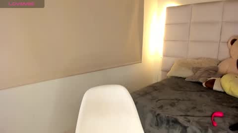 Snapshot of abril_dash chatting on March 2025 08:21:01 PM Abril online show from March 2025 08:21:01 PM