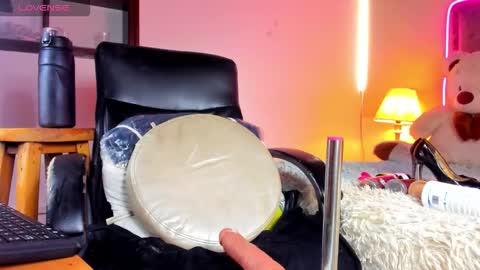 Snapshot of abril_dash chatting on October 2025 07:45:02 PM Abril online show from October 2025 07:45:02 PM