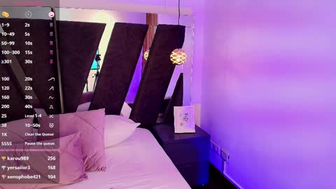 Snapshot of abril_lee__ chatting on February 2025 10:58:01 PM Abril online show from February 2025 10:58:01 PM