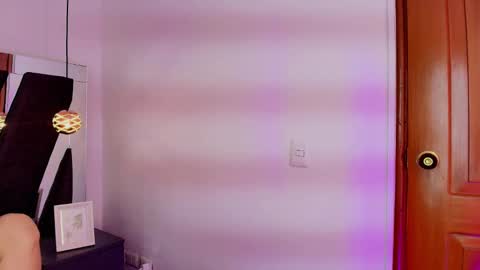 Snapshot of abril_lee__ chatting on March 2025 08:59:01 PM Abril online show from March 2025 08:59:01 PM