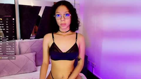 Snapshot of abril_lee__ chatting on March 2025 08:01:02 PM Abril online show from March 2025 08:01:02 PM