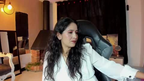 Snapshot of abril_riios chatting on May 2026 01:49:02 PM Abril online show from May 2026 01:49:02 PM