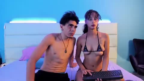 Abril and Julian online show from June 2026 11:41:02 AM