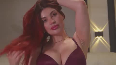 Abril Colls online show from April 2026 12:45:02 AM