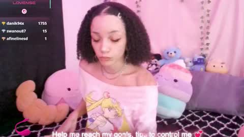 Snapshot of abruisedpeach chatting on October 2025 03:45:02 AM Peach online show from October 2025 03:45:02 AM