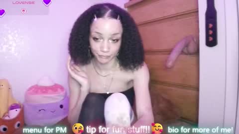 Snapshot of abruisedpeach chatting on February 2026 05:01:01 AM Peach online show from February 2026 05:01:01 AM