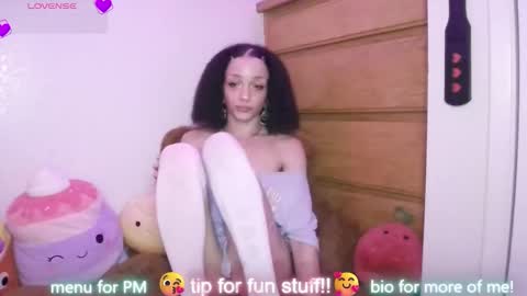 Snapshot of abruisedpeach chatting on February 2026 04:08:01 AM Peach online show from February 2026 04:08:01 AM