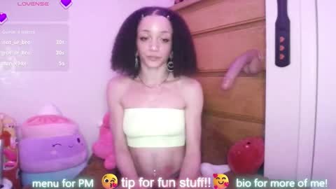 Snapshot of abruisedpeach chatting on March 2026 04:29:04 AM Peach online show from March 2026 04:29:04 AM