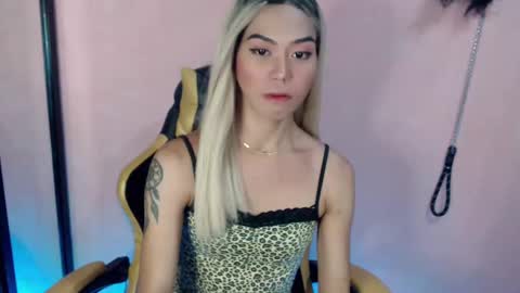 Miss Sophie online show from February 2025 06:49:02 AM