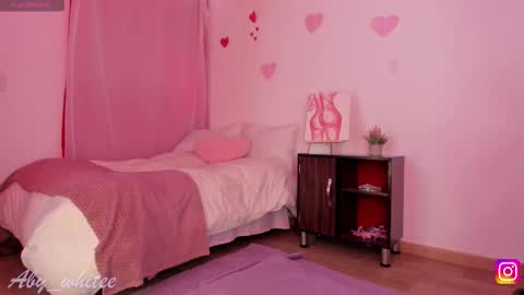 Snapshot of aby_whitee chatting on September 2025 12:15:01 PM Aby online show from September 2025 12:15:01 PM