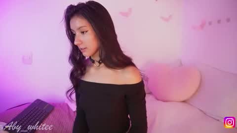 Snapshot of aby_whitee chatting on November 2025 05:19:01 AM Aby online show from November 2025 05:19:01 AM