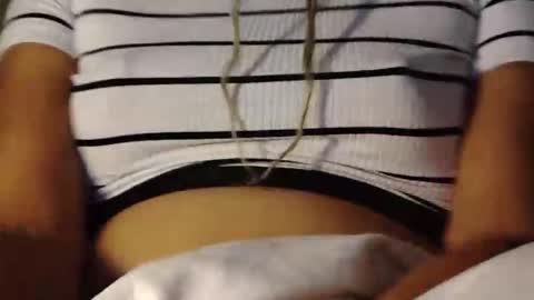 acassiecakes online show from April 2026 04:21:01 AM