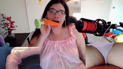 AChubbyGummy online show from May 2026 10:15:01 PM