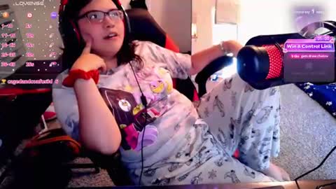 AChubbyGummy online show from July 2026 10:33:01 PM