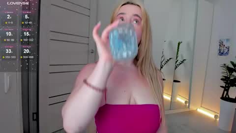 Anna FANSLY yesacid online show from October 2025 09:03:02 PM