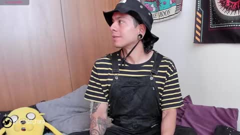 Jhonny online show from February 2025 08:58:02 PM