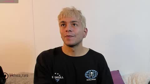 Jhonny online show from November 2025 02:33:01 AM