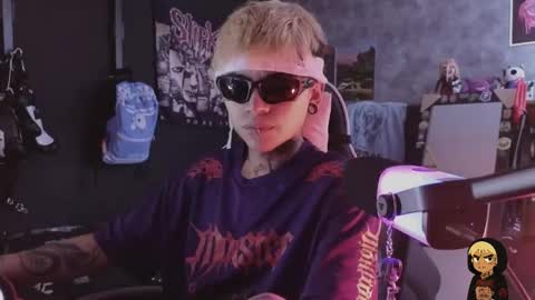 Acid Milo online show from February 2026 04:13:01 PM