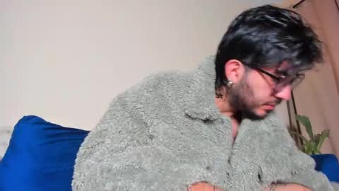 R. online show from January 2025 09:44:02 AM