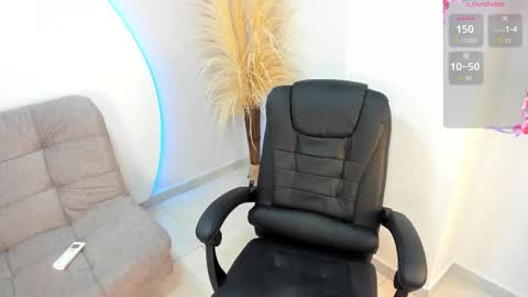    online show from September 2025 01:24:02 PM