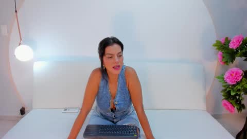    online show from December 2025 02:56:01 PM