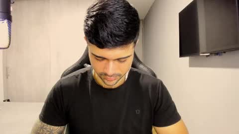 adam clarke online show from February 2025 02:04:01 AM