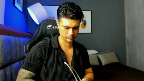 adam clarke online show from May 2026 01:33:02 AM