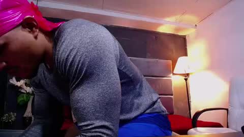 adam_fit19cm online show from October 2025 02:04:02 PM