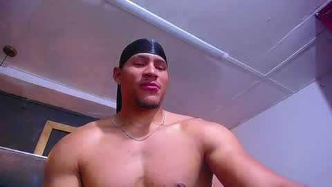 adam_fit19cm online show from July 2026 02:10:02 PM