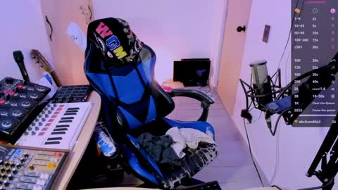 Snapshot of adam_rocket chatting on January 2025 12:33:01 AM Adam online show from January 2025 12:33:01 AM