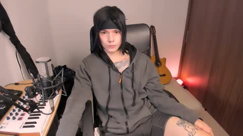 Snapshot of adam_rocket chatting on October 2025 01:31:02 AM Adam online show from October 2025 01:31:02 AM