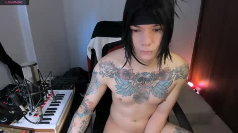 Snapshot of adam_rocket chatting on November 2025 01:35:02 PM Adam online show from November 2025 01:35:02 PM