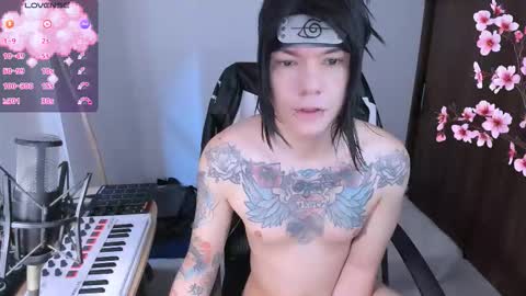 Snapshot of adam_rocket chatting on December 2025 02:01:01 PM Adam online show from December 2025 02:01:01 PM