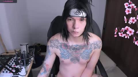 Snapshot of adam_rocket chatting on January 2026 01:20:02 AM Adam online show from January 2026 01:20:02 AM