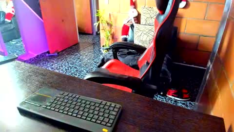 Adam Valencia online show from December 2024 07:58:02 PM