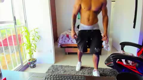 Adam Valencia online show from September 2025 01:33:01 PM