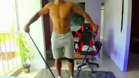 Adam Valencia online show from September 2025 04:51:01 PM