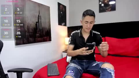 adam_walker_1 online show from March 2026 04:57:02 PM