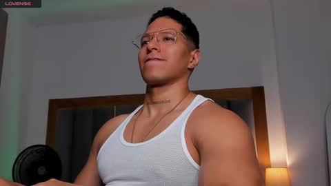 adambrocs1 online show from February 2025 06:17:02 AM