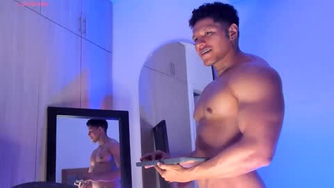 adambrocs1 online show from October 2025 07:52:01 AM