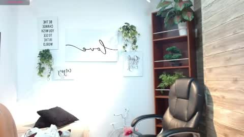 Snapshot of adamcoox chatting on May 2026 06:49:02 PM Adam online show from May 2026 06:49:02 PM