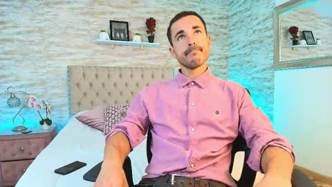 Im Adams Sanz online show from February 2026 08:12:02 PM