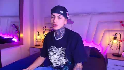 Snapshot of adamswalkerr_ chatting on February 2026 11:48:01 AM AdamsWalkerr online show from February 2026 11:48:01 AM