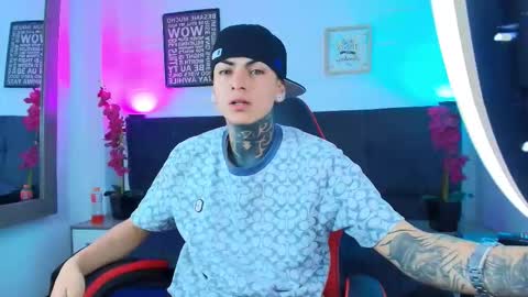 Snapshot of adamswalkerr_ chatting on February 2026 12:17:01 PM AdamsWalkerr online show from February 2026 12:17:01 PM