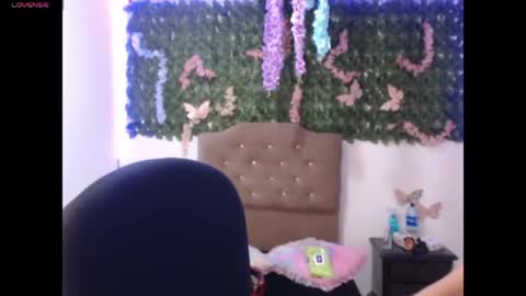 Adara online show from May 2026 07:41:02 PM